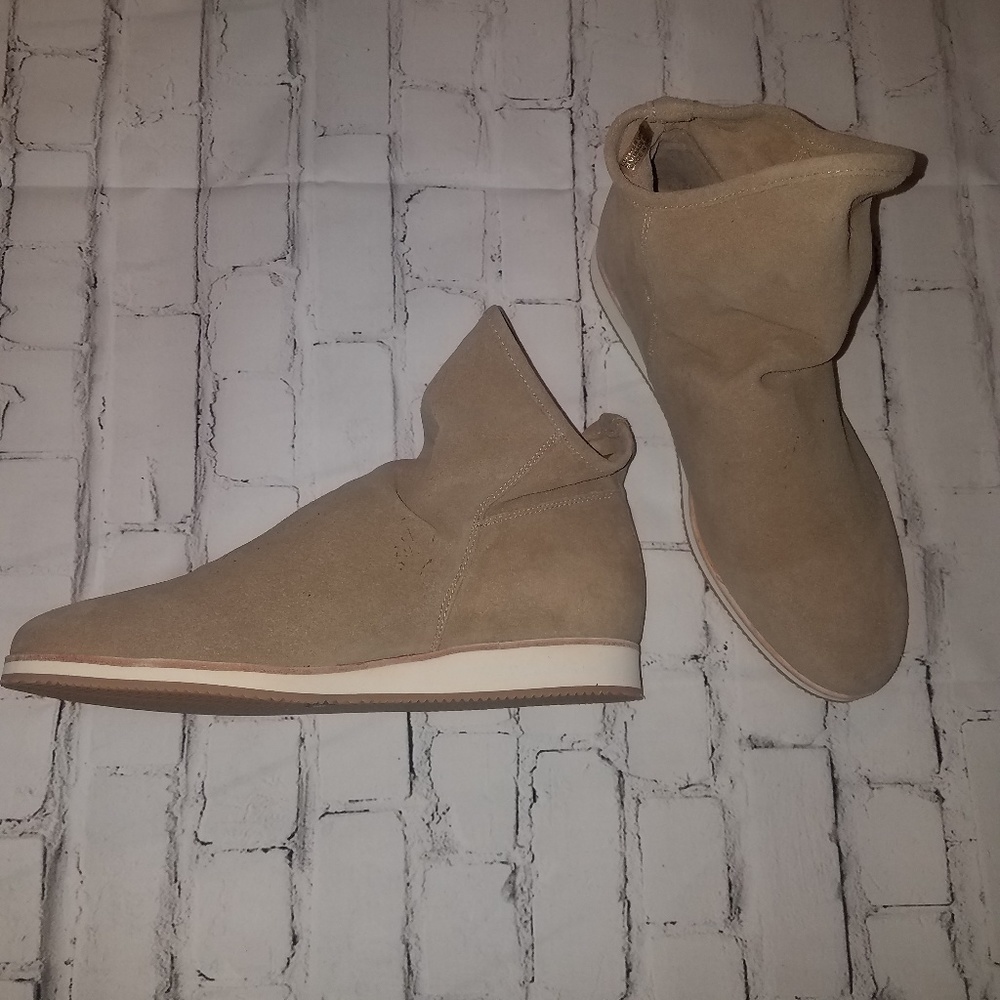 NEW 🎉🎉 Firth Boots sz.9